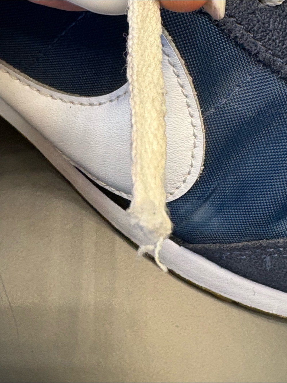 Nike Women’s Blue Retro Navy Sneakers - Picture 11 of 11